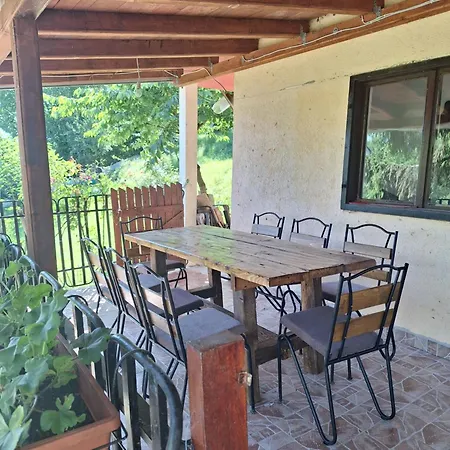 Case de vacanță Kuca Za Odmor Sara *